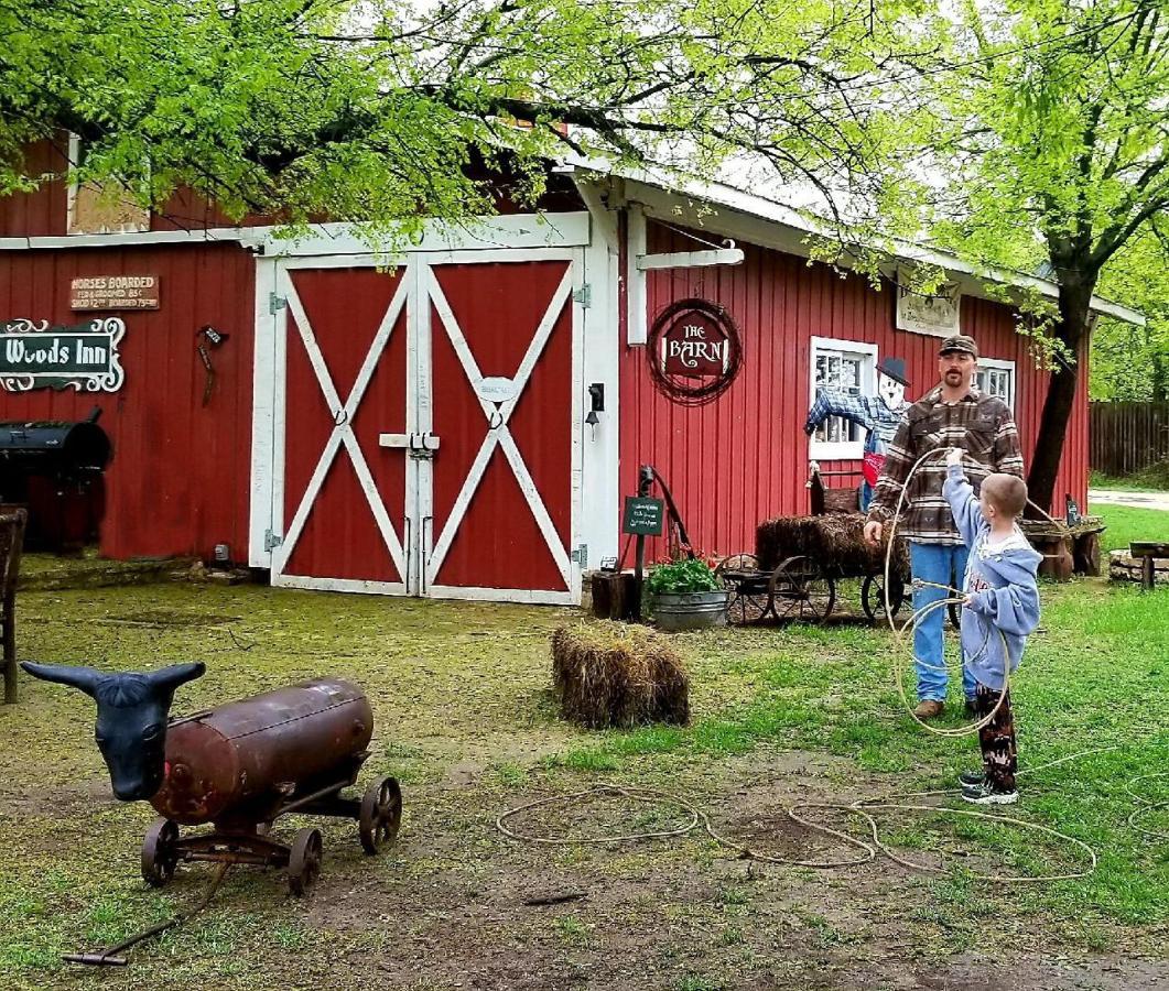 Country Woods Inn Glen Rose Exteriör bild