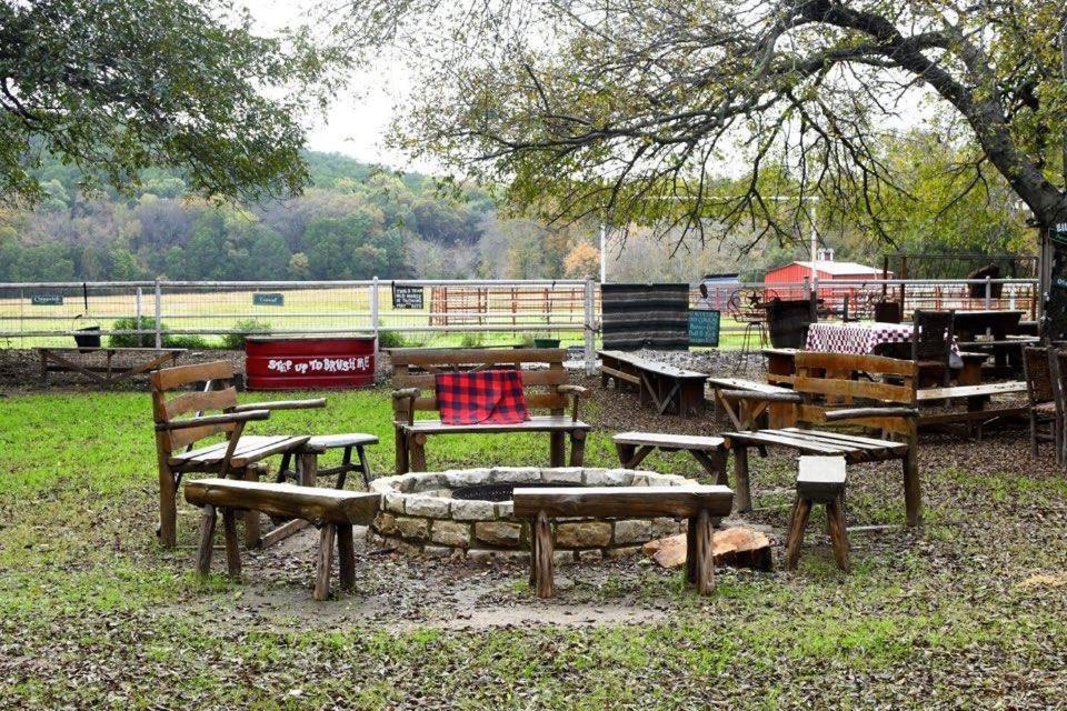 Country Woods Inn Glen Rose Exteriör bild