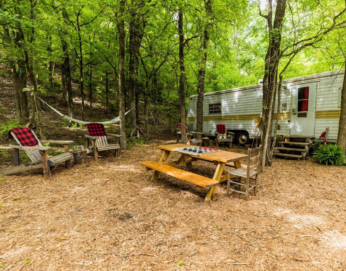 Country Woods Inn Glen Rose Exteriör bild